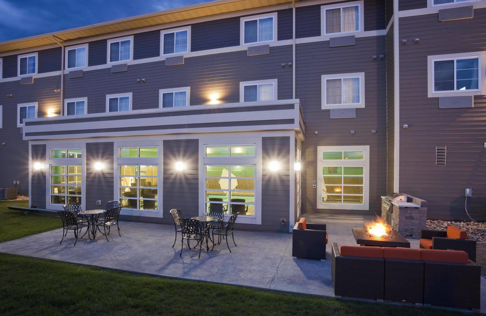 Grandstay Hotel & Suites Valley City Esterno foto
