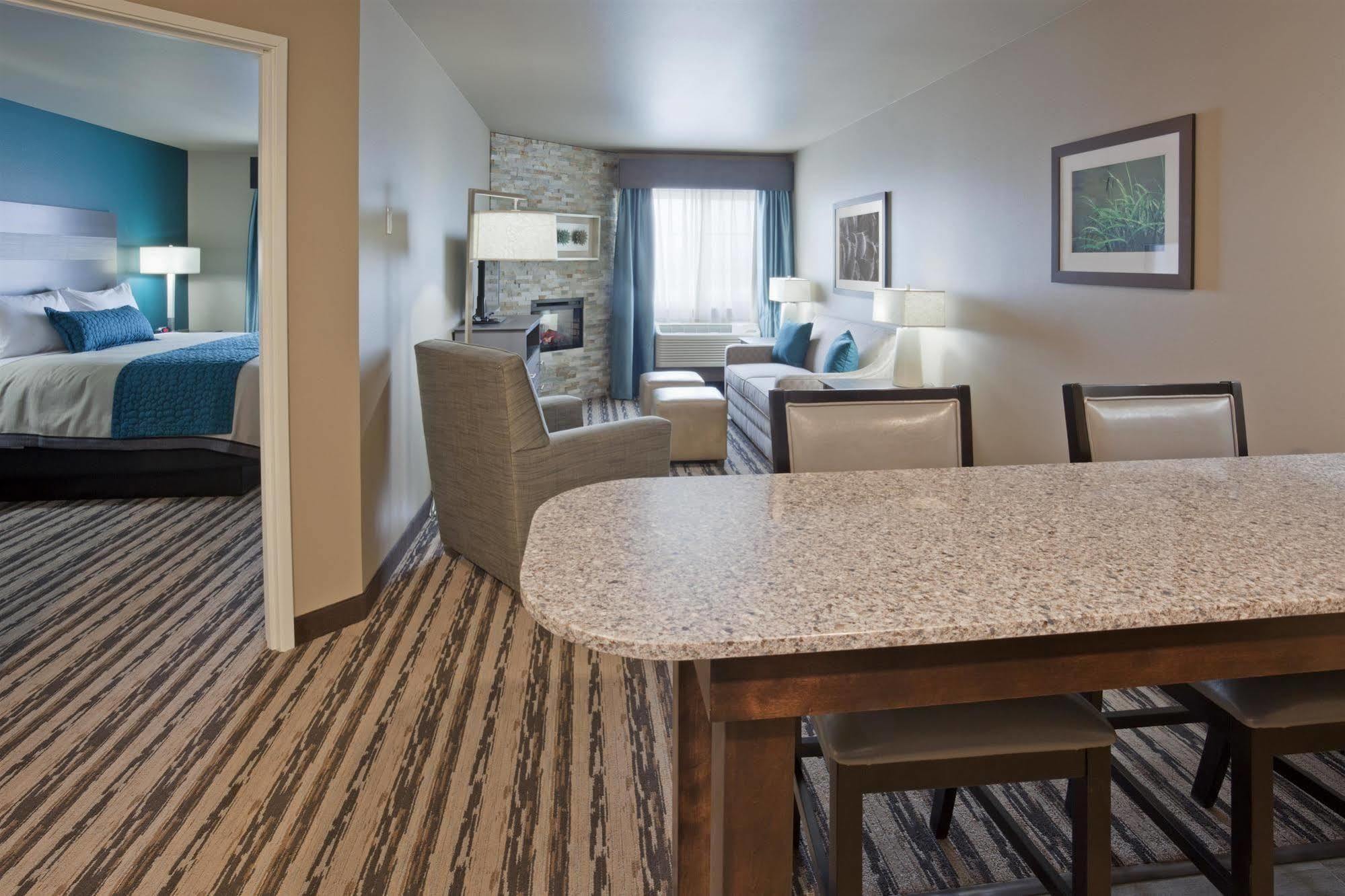 Grandstay Hotel & Suites Valley City Esterno foto