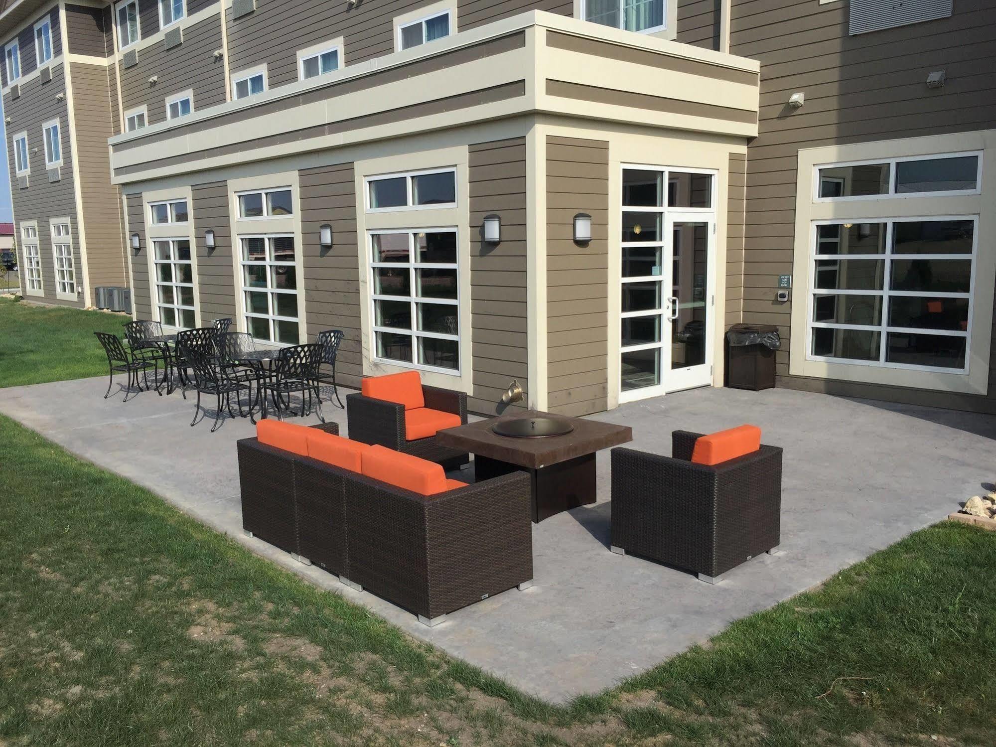 Grandstay Hotel & Suites Valley City Esterno foto