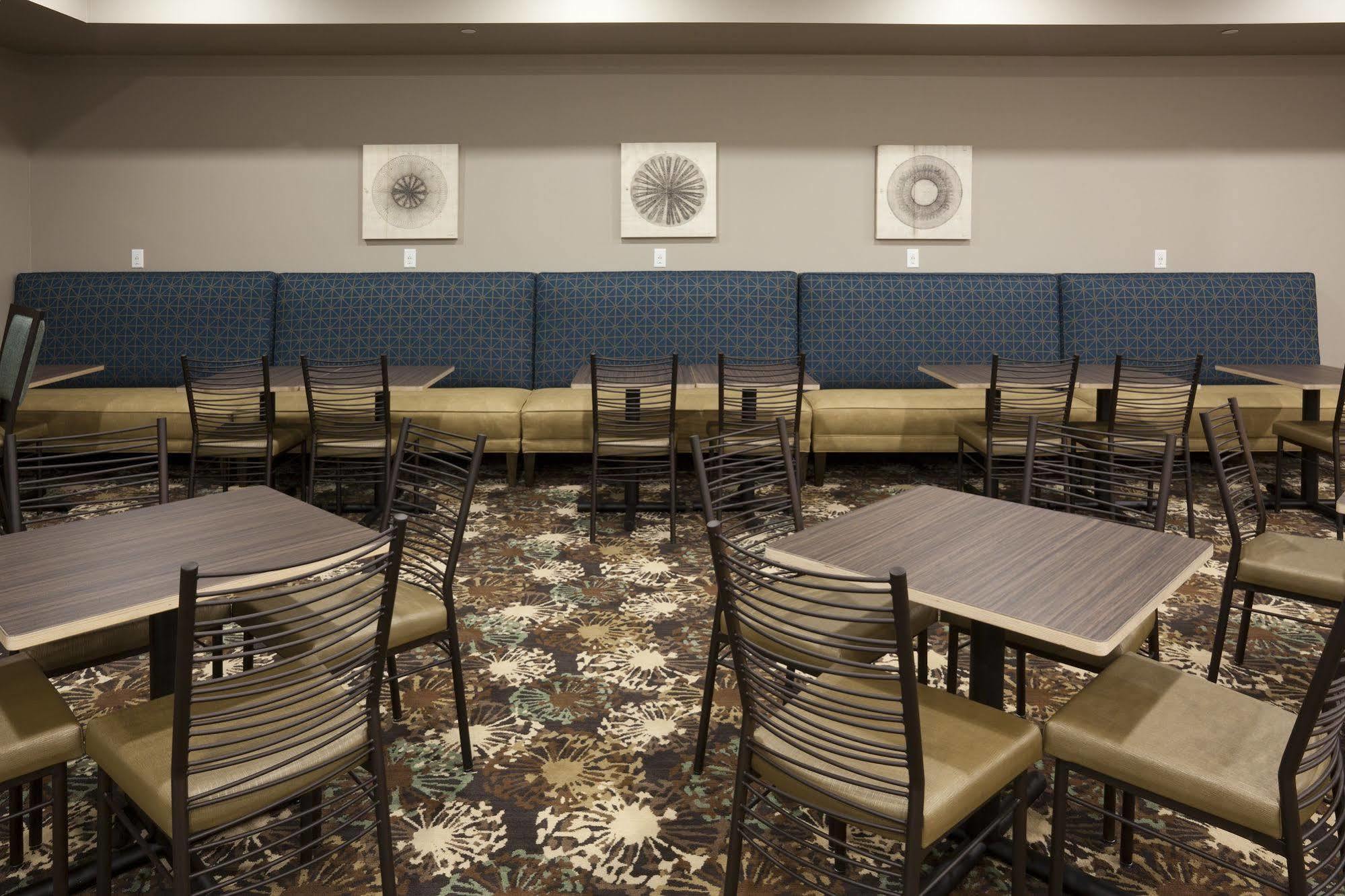 Grandstay Hotel & Suites Valley City Esterno foto