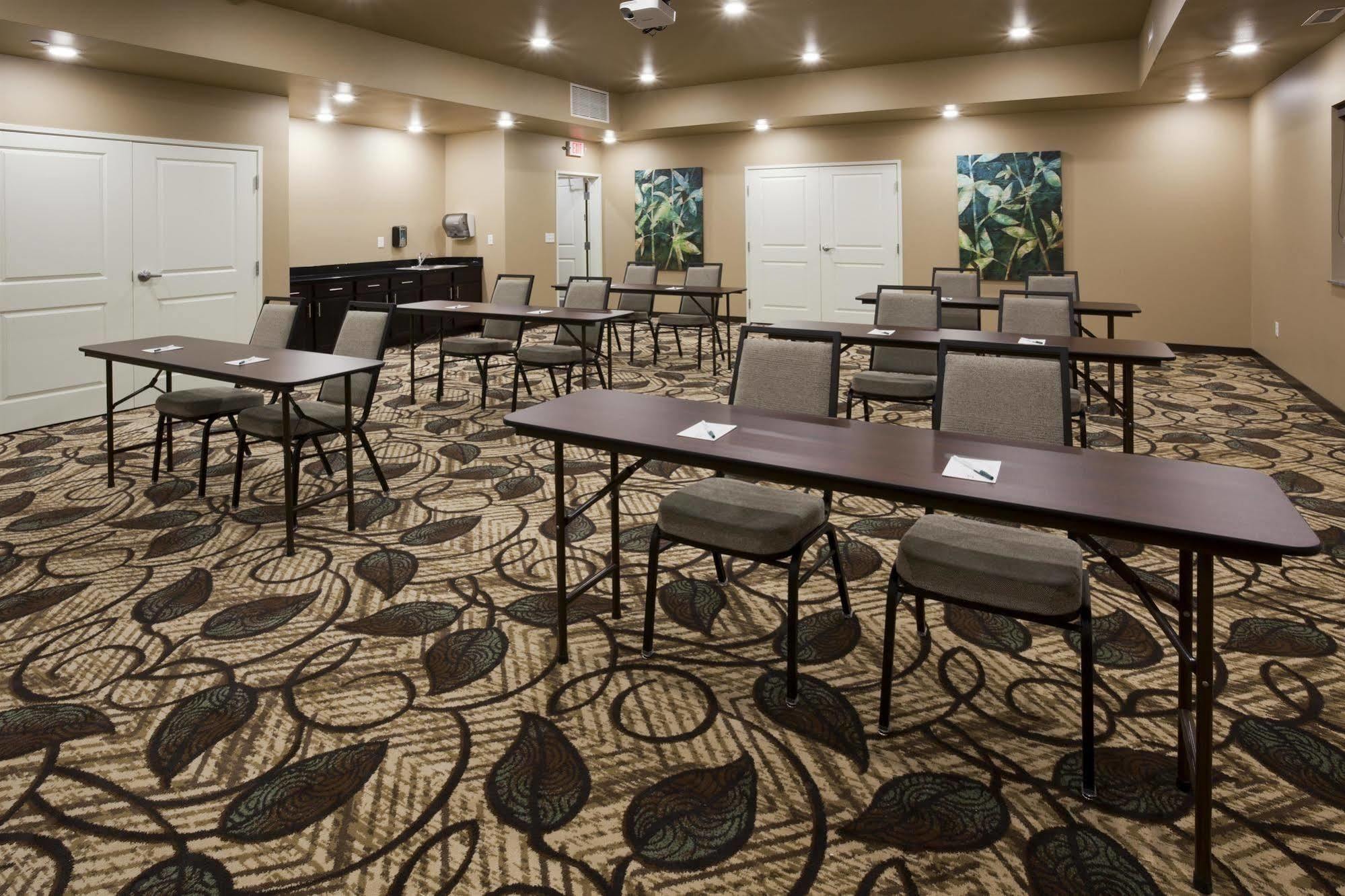 Grandstay Hotel & Suites Valley City Esterno foto
